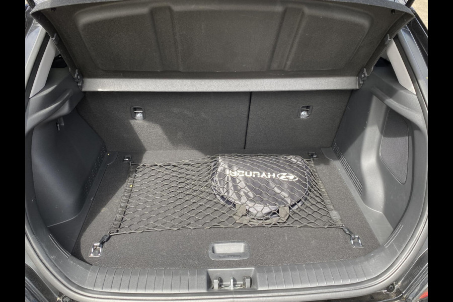 Hyundai Kona EV Fashion 64 kWh VAN: 29.900,- VOOR: 26.440,- UW HERFSTVOORDEEL: 3.460,- VOLLEDIGE FABR. GARANTIE t/m 03-2028 | KEYLESS ENTRY | CAMERA | STOELVERWARMING | WARMTEPOMP | 3 fase LADEN