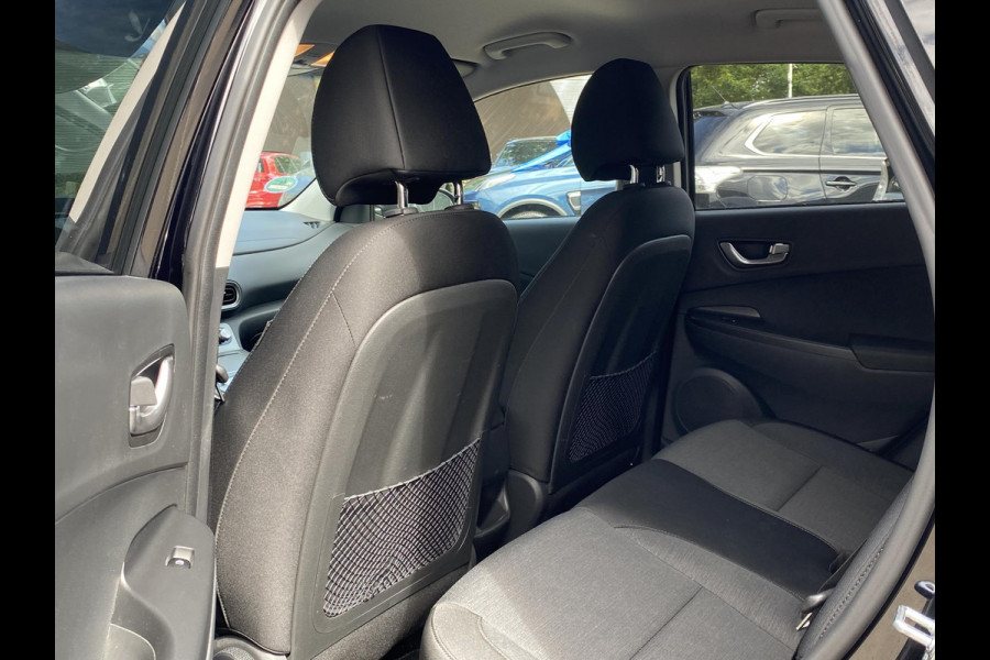 Hyundai Kona EV Fashion 64 kWh VAN: 29.900,- VOOR: 26.440,- UW HERFSTVOORDEEL: 3.460,- VOLLEDIGE FABR. GARANTIE t/m 03-2028 | KEYLESS ENTRY | CAMERA | STOELVERWARMING | WARMTEPOMP | 3 fase LADEN