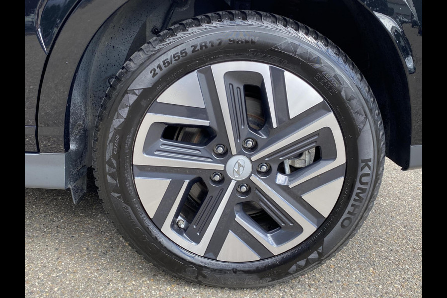 Hyundai Kona EV Fashion 64 kWh VAN: 29.900,- VOOR: 26.440,- UW HERFSTVOORDEEL: 3.460,- VOLLEDIGE FABR. GARANTIE t/m 03-2028 | KEYLESS ENTRY | CAMERA | STOELVERWARMING | WARMTEPOMP | 3 fase LADEN