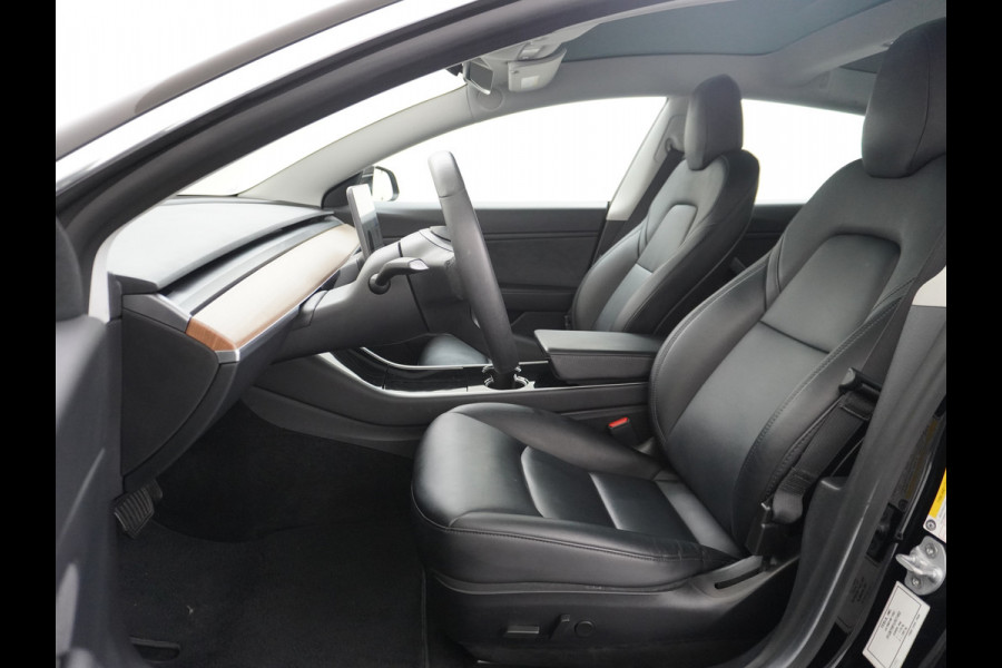 Tesla Model 3 Long Range AWD 75kWh 463PK SOH 99% 19"Lmv FSD-3 Computer Premium Audio AutoPilot Panoramadak Camera's Leer Adaptive-Cruise-Contr 4WD Stoel en achterbank verwarming Elektr.Stoelen+Memory+Easy-Entry WiFi Origineel Nederlandse Auto Garantie op Accu/Motor tot 22-04-2028/192.000km