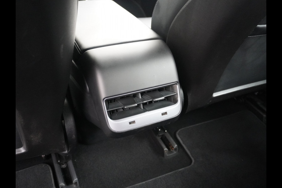 Tesla Model 3 Long Range AWD 75kWh 463PK SOH 99% 19"Lmv FSD-3 Computer Premium Audio AutoPilot Panoramadak Camera's Leer Adaptive-Cruise-Contr 4WD Stoel en achterbank verwarming Elektr.Stoelen+Memory+Easy-Entry WiFi Origineel Nederlandse Auto Garantie op Accu/Motor tot 22-04-2028/192.000km