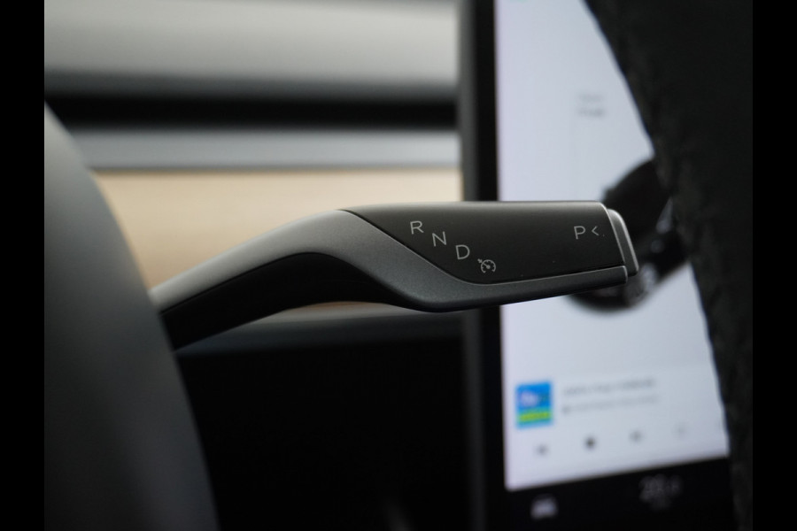 Tesla Model 3 Long Range AWD 75kWh 463PK SOH 99% 19"Lmv FSD-3 Computer Premium Audio AutoPilot Panoramadak Camera's Leer Adaptive-Cruise-Contr 4WD Stoel en achterbank verwarming Elektr.Stoelen+Memory+Easy-Entry WiFi Origineel Nederlandse Auto Garantie op Accu/Motor tot 22-04-2028/192.000km