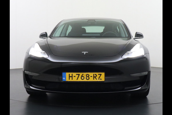 Tesla Model 3 Long Range AWD 75kWh 463PK SOH 99% 19"Lmv FSD-3 Computer Premium Audio AutoPilot Panoramadak Camera's Leer Adaptive-Cruise-Contr 4WD Stoel en achterbank verwarming Elektr.Stoelen+Memory+Easy-Entry WiFi Origineel Nederlandse Auto Garantie op Accu/Motor tot 22-04-2028/192.000km