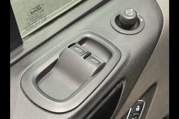 Ford Transit Custom 320 2.0 TDCI L2H1 Sport Automaat Airco ACC Bluetooth Navi Trekhaak Imperiaal