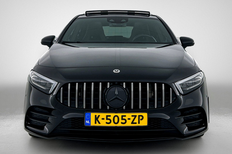 Mercedes-Benz A-Klasse 220 AMG Premium(BOM VOL, Pano, SfeerV, Burmester Audio, StoelV, Camera, Navi, PDC V+A, Etc)