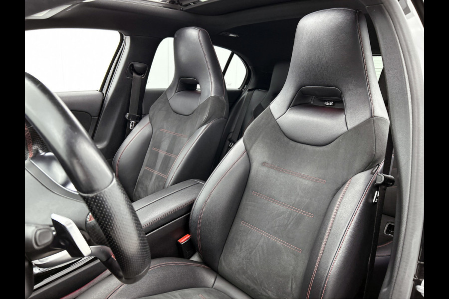 Mercedes-Benz A-Klasse 220 AMG Premium(BOM VOL, Pano, SfeerV, Burmester Audio, StoelV, Camera, Navi, PDC V+A, Etc)
