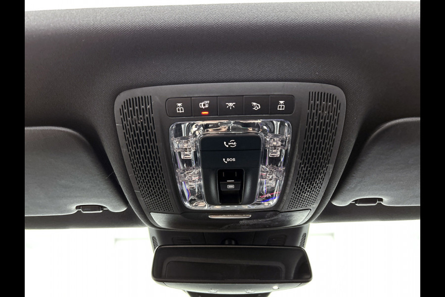 Mercedes-Benz A-Klasse 220 AMG Premium(BOM VOL, Pano, SfeerV, Burmester Audio, StoelV, Camera, Navi, PDC V+A, Etc)