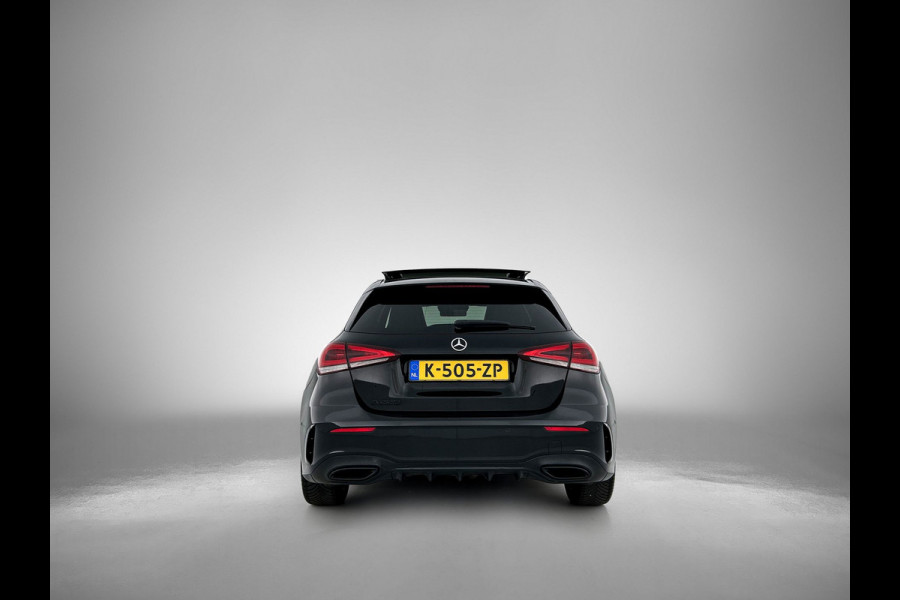Mercedes-Benz A-Klasse 220 AMG Premium(BOM VOL, Pano, SfeerV, Burmester Audio, StoelV, Camera, Navi, PDC V+A, Etc)