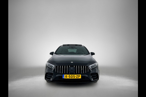 Mercedes-Benz A-Klasse 220 AMG Premium(BOM VOL, Pano, SfeerV, Burmester Audio, StoelV, Camera, Navi, PDC V+A, Etc)