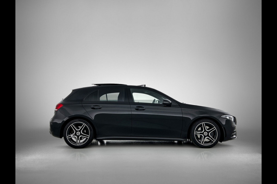 Mercedes-Benz A-Klasse 220 AMG Premium(BOM VOL, Pano, SfeerV, Burmester Audio, StoelV, Camera, Navi, PDC V+A, Etc)