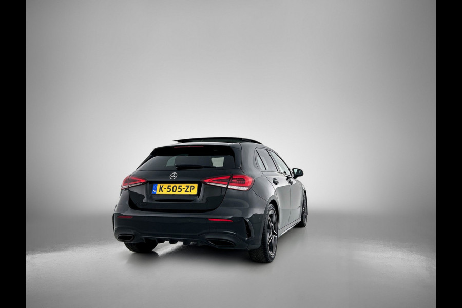 Mercedes-Benz A-Klasse 220 AMG Premium(BOM VOL, Pano, SfeerV, Burmester Audio, StoelV, Camera, Navi, PDC V+A, Etc)