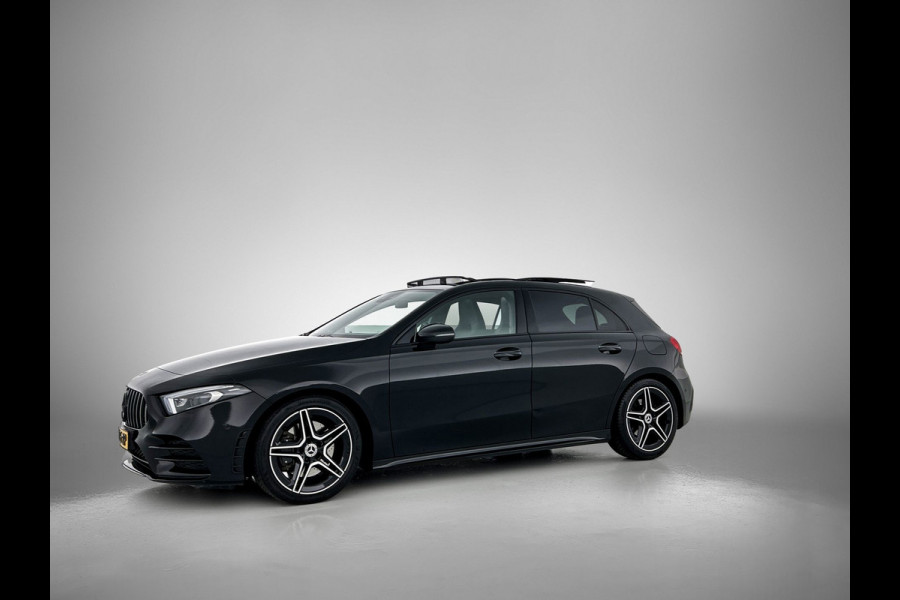 Mercedes-Benz A-Klasse 220 AMG Premium(BOM VOL, Pano, SfeerV, Burmester Audio, StoelV, Camera, Navi, PDC V+A, Etc)