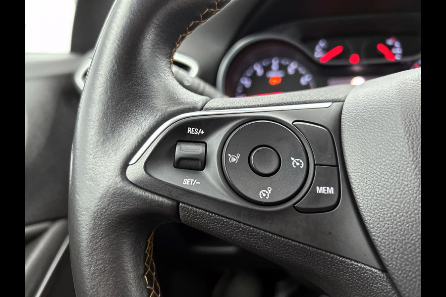 Opel Crossland X 1.2 Turbo Innovation(NL-auto, Perfect OnderH, Trekhaak, Carplay/ Android, Camera, SfeerV, Lane Assit, Navi, Etc)