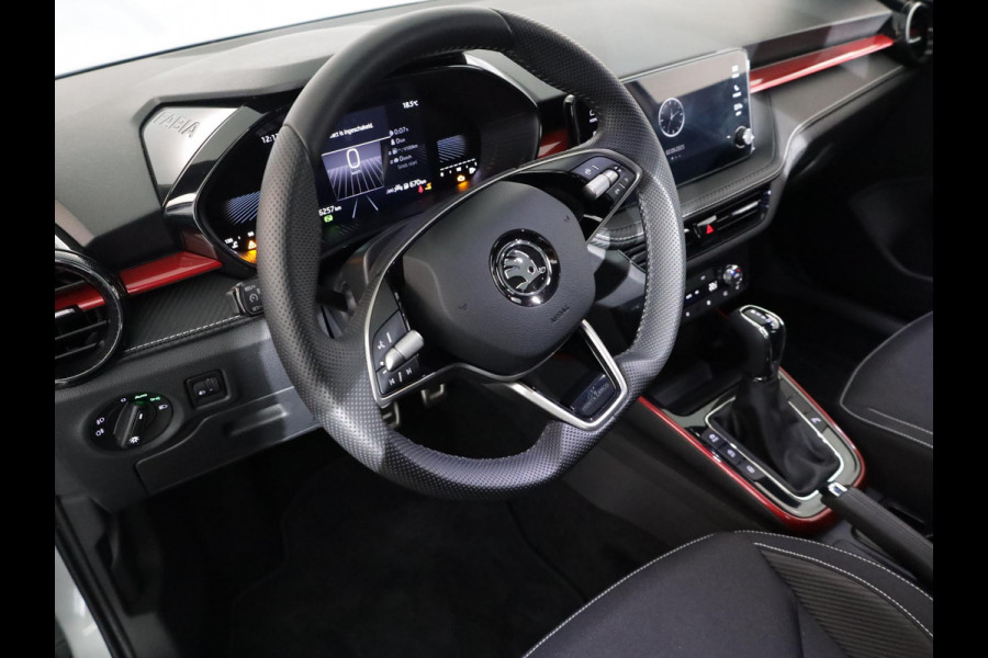 Škoda Fabia 1.0 TSI Monte Carlo 115 pk Automaat (DSG) | Verlengde garantie | Navigatie via App | Panoramadak | Parkeersensoren | Achteruitrijcamera | Stoelverwarming |