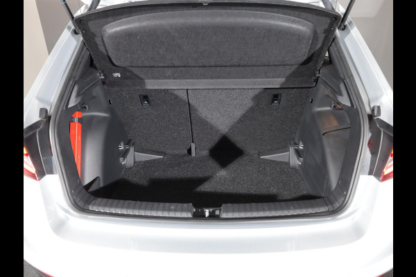 Škoda Fabia 1.0 TSI Monte Carlo 115 pk Automaat (DSG) | Verlengde garantie | Navigatie via App | Panoramadak | Parkeersensoren | Achteruitrijcamera | Stoelverwarming |