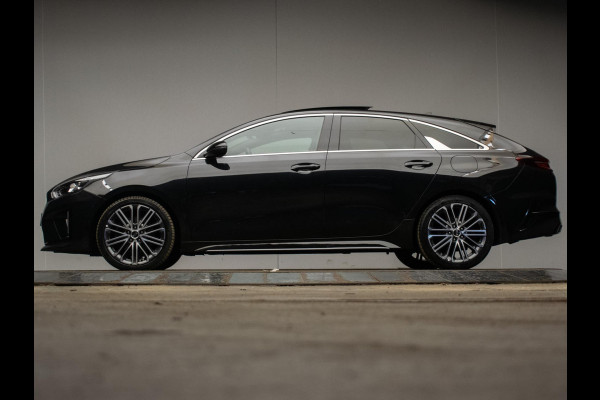 Kia ProCeed 1.4 T-GDI GT-PlusLine (PANORAMADAK,APPLE CARPLAY,XENON,STOEL/STUURVERWARMING,SPORTSTOELEN,CAMERA,DODEHOEK,NETTE STAAT)