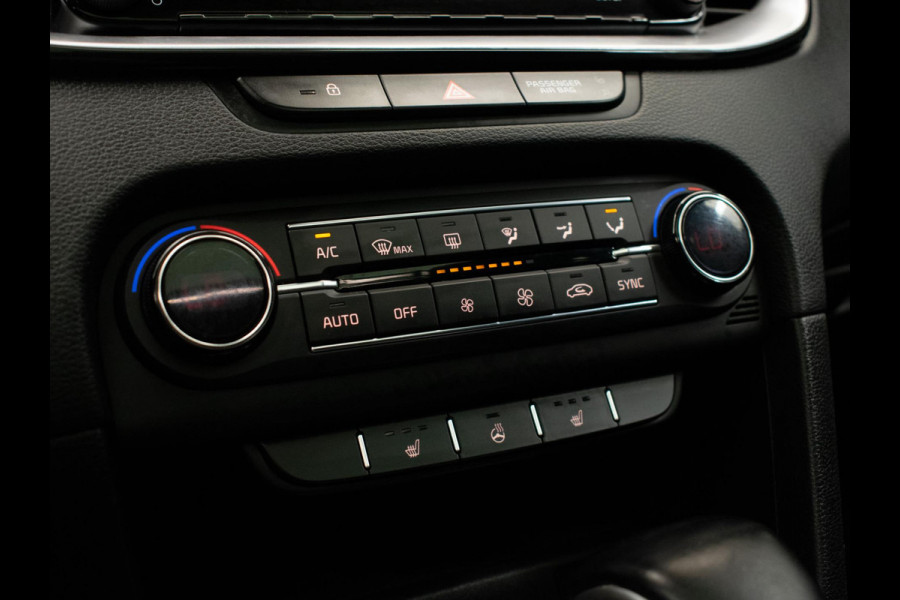 Kia ProCeed 1.4 T-GDI GT-PlusLine (PANORAMADAK,APPLE CARPLAY,XENON,STOEL/STUURVERWARMING,SPORTSTOELEN,CAMERA,DODEHOEK,NETTE STAAT)