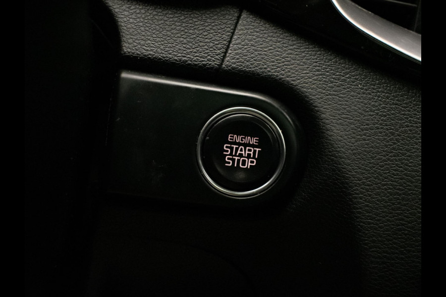 Kia ProCeed 1.4 T-GDI GT-PlusLine (PANORAMADAK,APPLE CARPLAY,XENON,STOEL/STUURVERWARMING,SPORTSTOELEN,CAMERA,DODEHOEK,NETTE STAAT)
