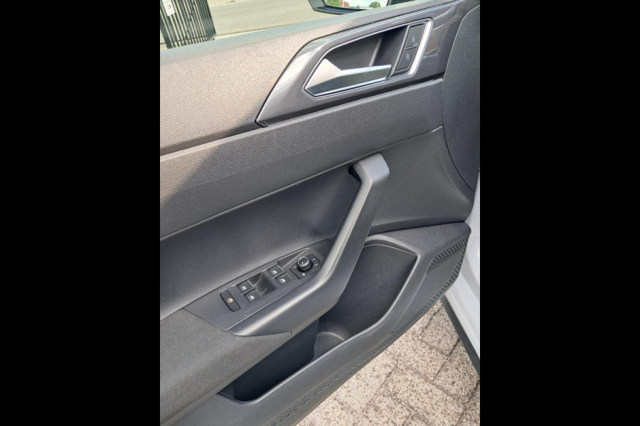 Volkswagen Polo 1.0 TSI R-line | panoramadak | R-line interieur + exterieur Volkswagen Polo 1.0 TSI R-line | panoramadak | R-line interieur + exterieur