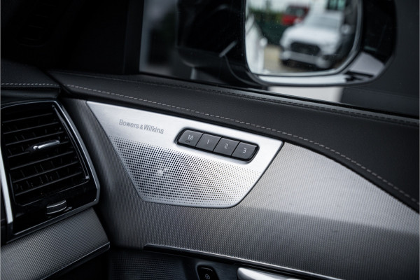 Volvo XC90 2.0 T8 Recharge AWD R-Design - Panorama | Luchtvering | B&W | Memory | Elek. Trekhaak | Stoelkoeling | Massage