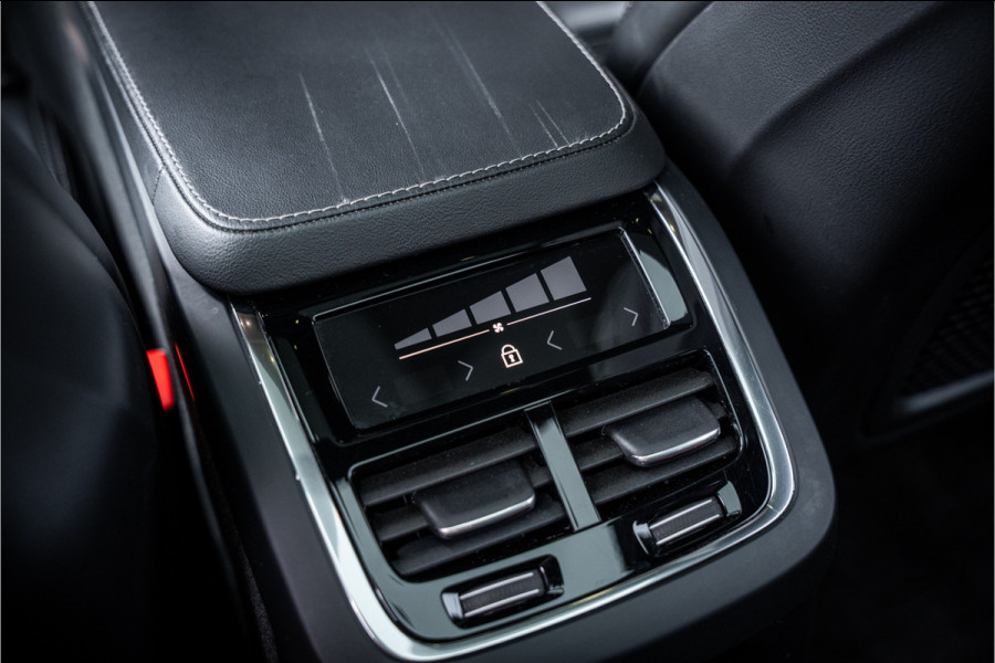 Volvo XC90 2.0 T8 Recharge AWD R-Design - Panorama | Luchtvering | B&W | Memory | Elek. Trekhaak | Stoelkoeling | Massage
