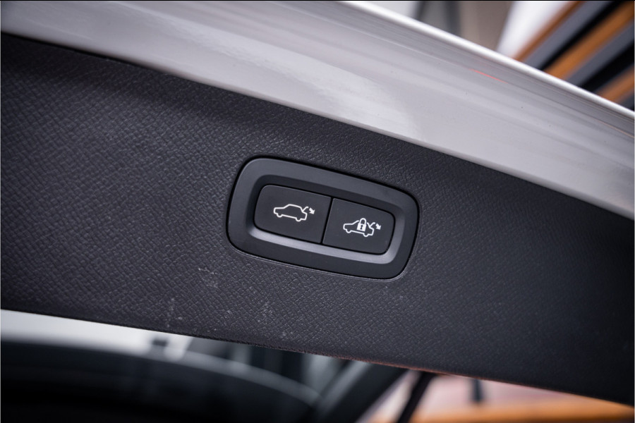 Volvo XC90 2.0 T8 Recharge AWD R-Design - Panorama | Luchtvering | B&W | Memory | Elek. Trekhaak | Stoelkoeling | Massage