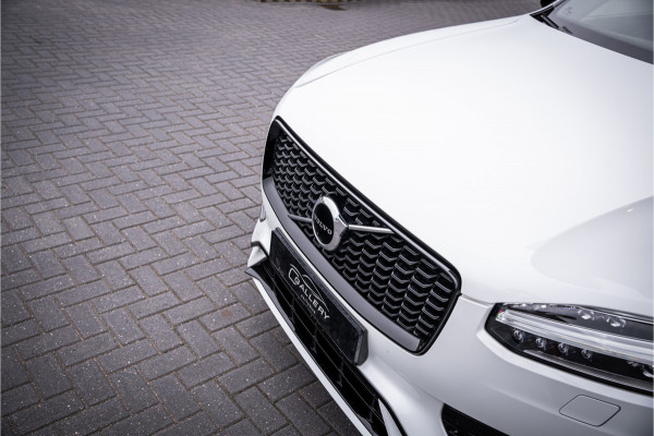 Volvo XC90 2.0 T8 Recharge AWD R-Design - Panorama | Luchtvering | B&W | Memory | Elek. Trekhaak | Stoelkoeling | Massage