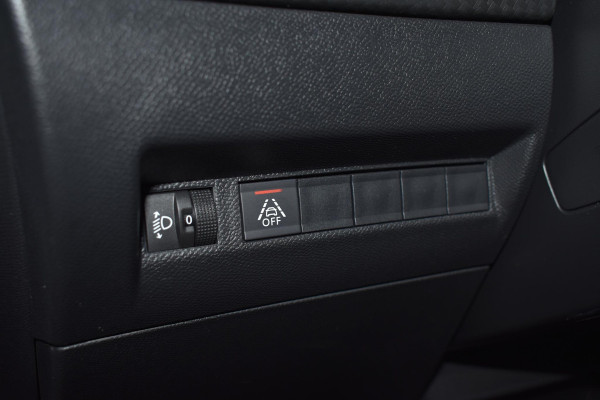 Peugeot 208 1.2 PureTech 100PK Allure Pack | Carplay | 3D | Stoelverw. | Adapt. Cruise | Incl. garantie