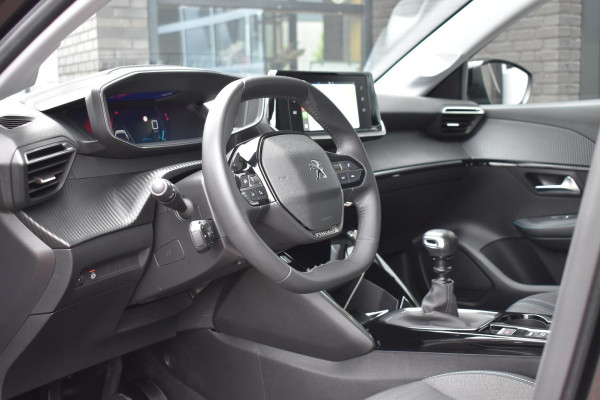 Peugeot 208 1.2 PureTech 100PK Allure Pack | Carplay | 3D | Stoelverw. | Adapt. Cruise | Incl. garantie