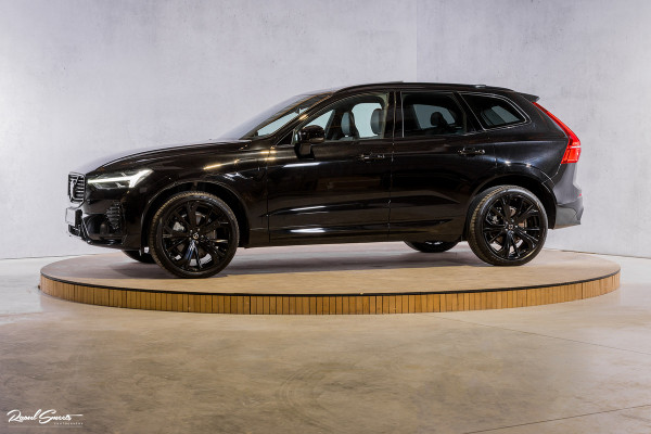 Volvo XC60 2.0 T8 Plug-in hybrid AWD Plus Black Edition | Long Range | Adaptieve cruise | Zwenkbare trekhaak | Harman Kardon | Panorama dak