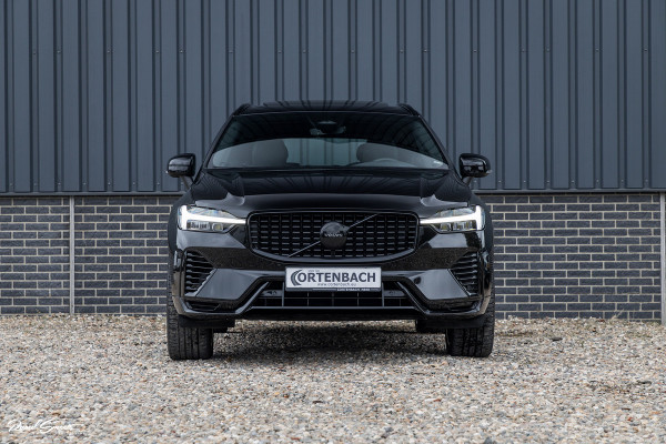 Volvo XC60 2.0 T8 Plug-in hybrid AWD Plus Black Edition | Long Range | Adaptieve cruise | Zwenkbare trekhaak | Harman Kardon | Panorama dak