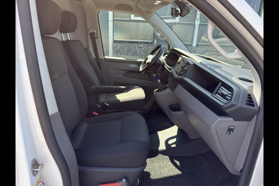 Volkswagen Transporter 2.0 TDI 150PK EURO6L2H1 32 Cruise control/navigatie systeem/trekhaak
