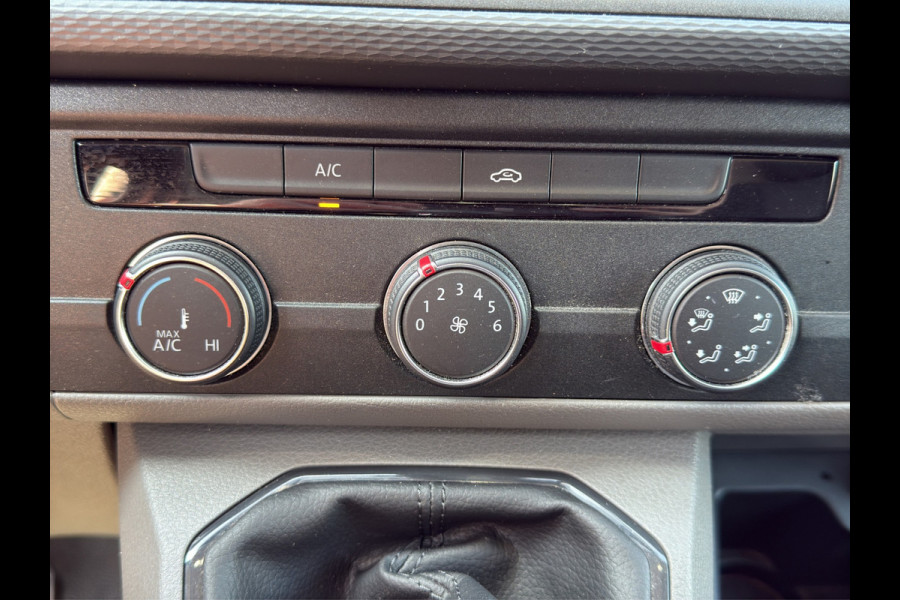Volkswagen Transporter 2.0 TDI 150PK EURO6L2H1 32 Cruise control/navigatie systeem/trekhaak