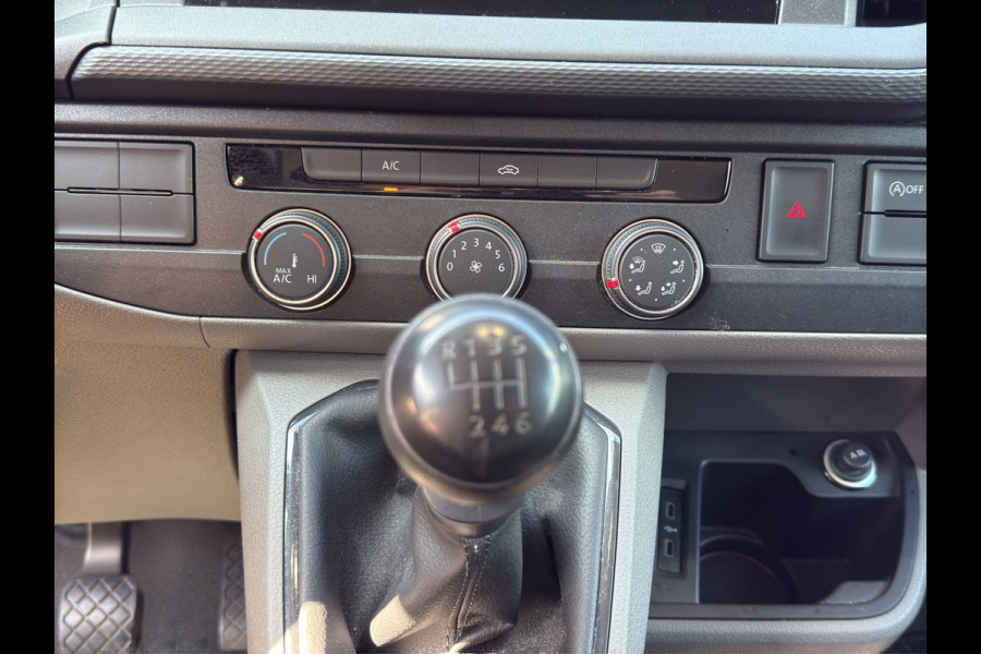 Volkswagen Transporter 2.0 TDI 150PK EURO6L2H1 32 Cruise control/navigatie systeem/trekhaak