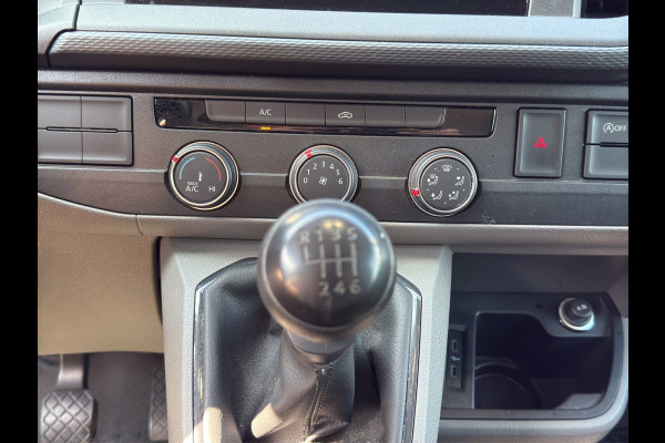 Volkswagen Transporter 2.0 TDI 150PK EURO6L2H1 32 Cruise control/navigatie systeem/trekhaak