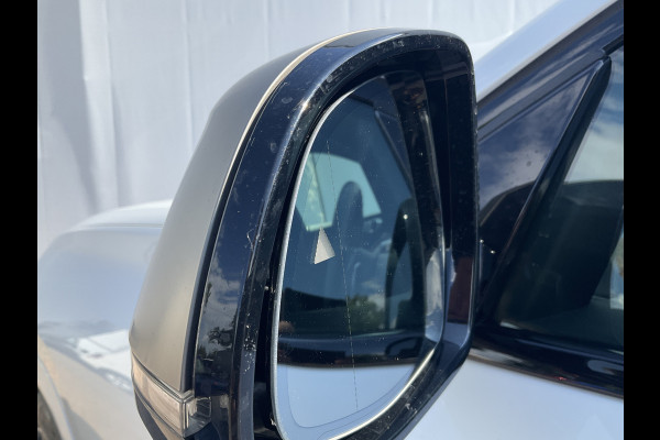 BMW X6 M50D High Executive M-Sport HUD Trekhaak Harman/Kardon Laser-Led 360Cam 32940KM! BMW X6 M50D High Executive M-Sport HUD Trekhaak Harman/Kardon Laser-Led 360Cam 32940KM!