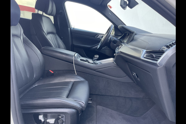 BMW X6 M50D High Executive M-Sport HUD Trekhaak Harman/Kardon Laser-Led 360Cam 32940KM! BMW X6 M50D High Executive M-Sport HUD Trekhaak Harman/Kardon Laser-Led 360Cam 32940KM!