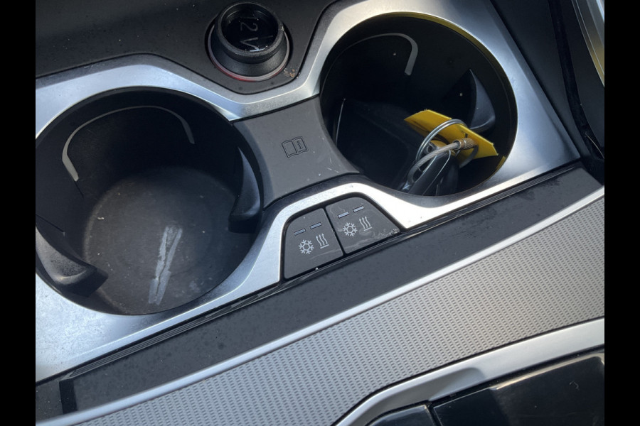 BMW X6 M50D High Executive M-Sport HUD Trekhaak Harman/Kardon Laser-Led 360Cam 32940KM! BMW X6 M50D High Executive M-Sport HUD Trekhaak Harman/Kardon Laser-Led 360Cam 32940KM!