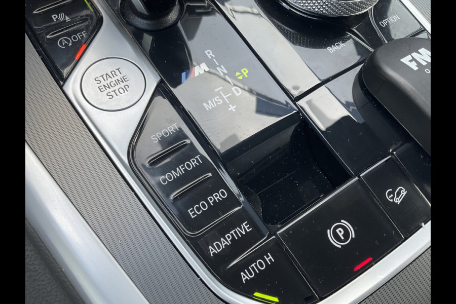 BMW X6 M50D High Executive M-Sport HUD Trekhaak Harman/Kardon Laser-Led 360Cam 32940KM! BMW X6 M50D High Executive M-Sport HUD Trekhaak Harman/Kardon Laser-Led 360Cam 32940KM!