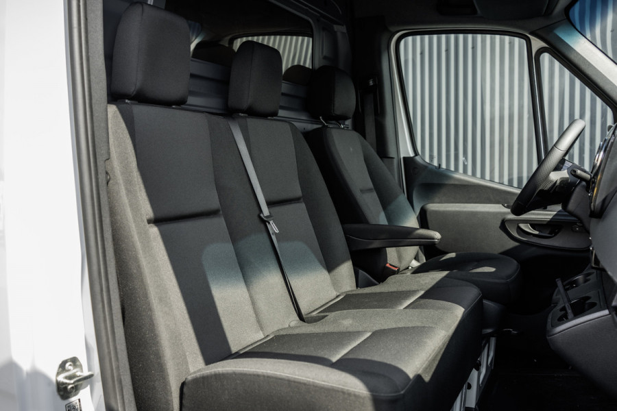 Mercedes-Benz Sprinter 317 CDI | L3H2 | Automaat met Flippers | MBUX | Camera | Climate | Cruise | PDC | Euro 6