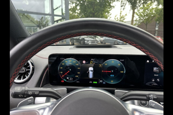Mercedes-Benz EQB 250 AMG Line 7p. 67 kWh PANORAMADAK | ELECTR STOELEN+geheugen | AMBILIGHT | ADAPTIVE CRUISE | HEAD UP | MEGA COMPLEET!