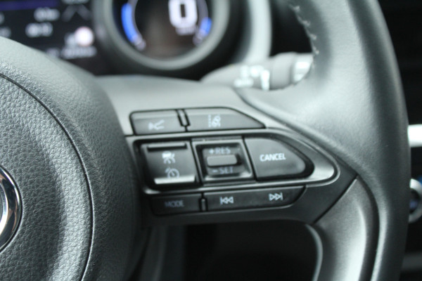 Toyota Yaris Cross 1.5 Hybrid 116pk Dynamic Automaat Clima Cruise Navi Carplay Camera Keyless 17"LMV