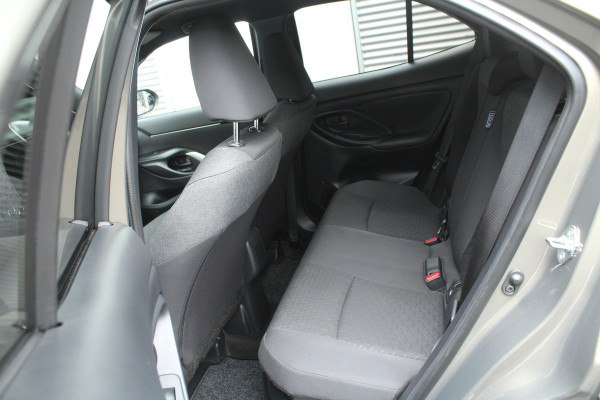Toyota Yaris Cross 1.5 Hybrid 116pk Dynamic Automaat Clima Cruise Navi Carplay Camera Keyless 17"LMV