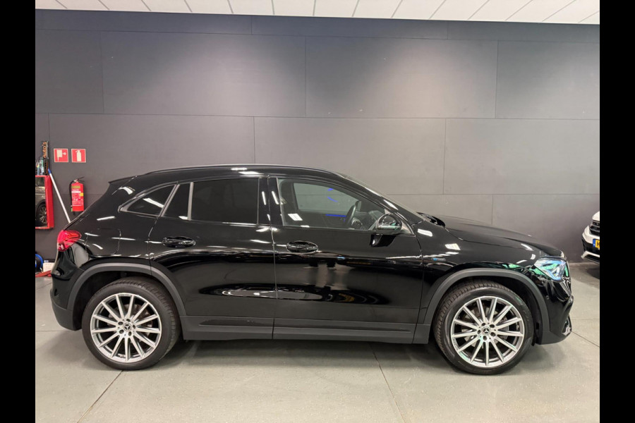 Mercedes-Benz GLA 250 e AMG Line 20'' NAVI/DAB/CARPLAY/WIDE-SCREEN/SFEERVERL/STOEL-VENTILATIE/BURMESTER///