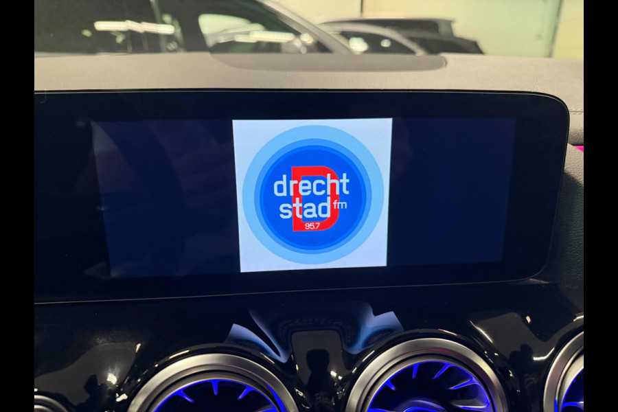 Mercedes-Benz GLA 250 e AMG Line 20'' NAVI/DAB/CARPLAY/WIDE-SCREEN/SFEERVERL/STOEL-VENTILATIE/BURMESTER///