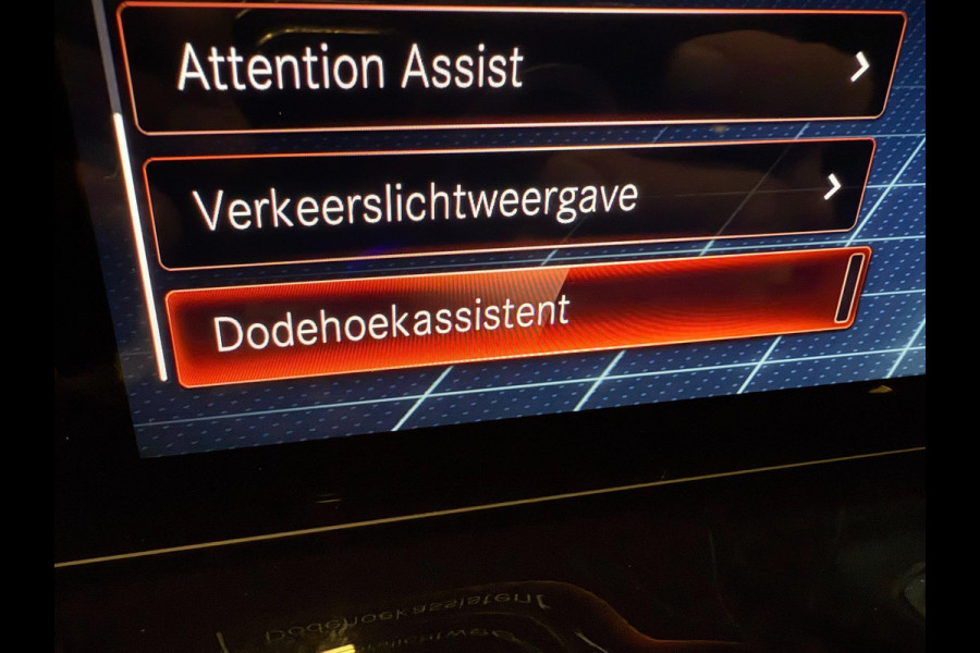 Mercedes-Benz GLA 250 e AMG Line 20'' NAVI/DAB/CARPLAY/WIDE-SCREEN/SFEERVERL/STOEL-VENTILATIE/BURMESTER///