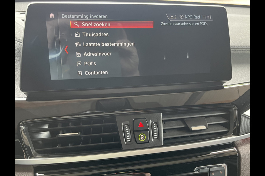BMW X1 sDrive20i 192PK VDL Nedcar Edition | Pano | Trekhaak | LED | M Sport | Stoelverwarming | Leder | HUD | Elek. achterklep | Camera |