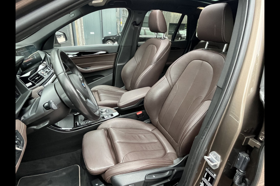 BMW X1 sDrive20i 192PK VDL Nedcar Edition | Pano | Trekhaak | LED | M Sport | Stoelverwarming | Leder | HUD | Elek. achterklep | Camera |