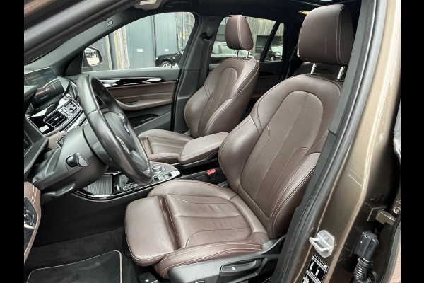 BMW X1 sDrive20i 192PK VDL Nedcar Edition | Pano | Trekhaak | LED | M Sport | Stoelverwarming | Leder | HUD | Elek. achterklep | Camera |