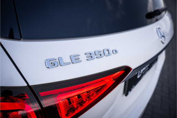 Mercedes-Benz GLE GLE350 e 4MATIC Premium Plus - AMG l Panorama l Luchtv. l 22'' l HUD l ACC